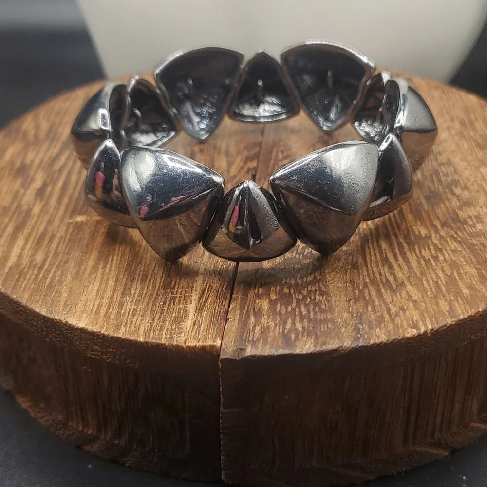 B2920 brutalist bracelet stretch - Picture 1 of 2